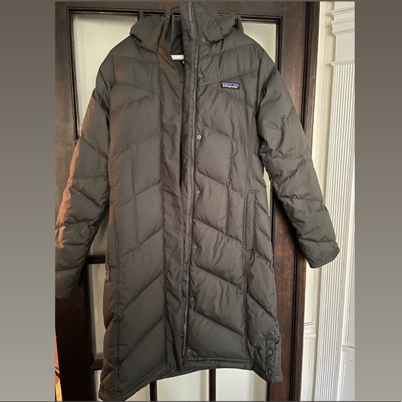 Patagonia Jackets & Blazers - Women’s Patagonia Down With It Parka - Forge Grey